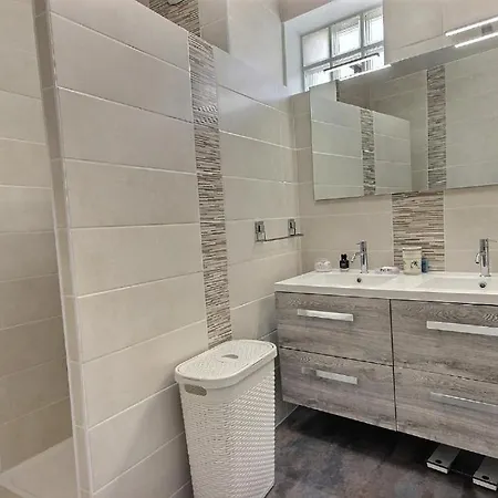 Appartement Saint Roux *